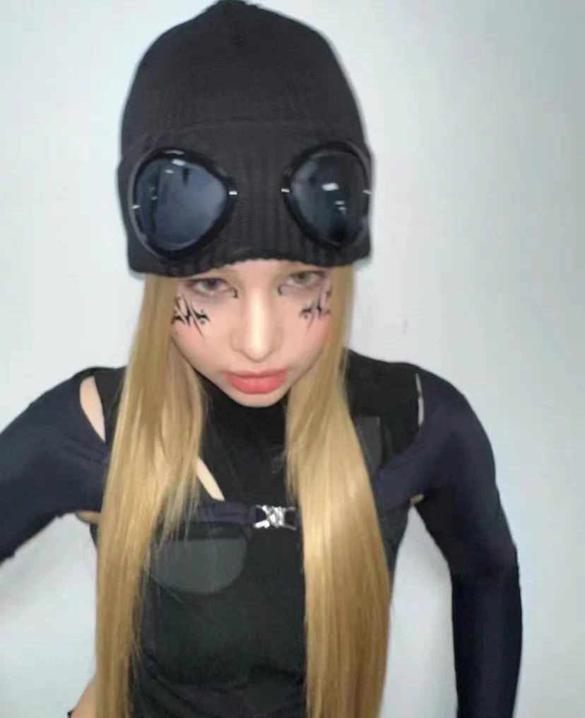 

Вязаная шерстяная шапка с очками, повседневная лыжная шапка, осенне-зимняя шапка для джазовых танцев, аксессуары в стиле хип-хоп из Гонконга для женщин