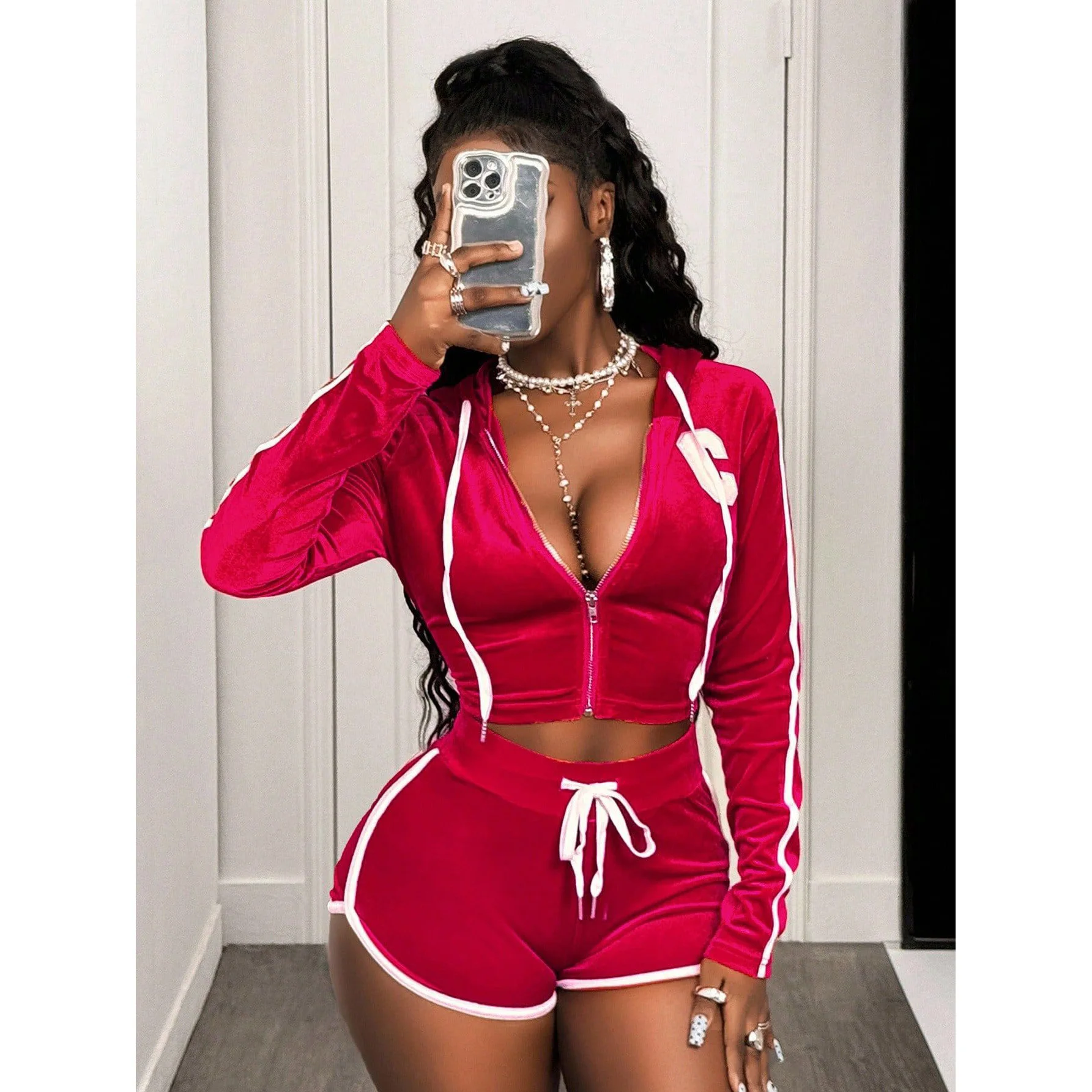 Setelan Hoodie Beludru Seksi 2 Potong Atasan Jaket Celana Musim Gugur Musim Dingin Wanita Y2K Streetwear Setelan Seksi Dua Potong Celana Pendek