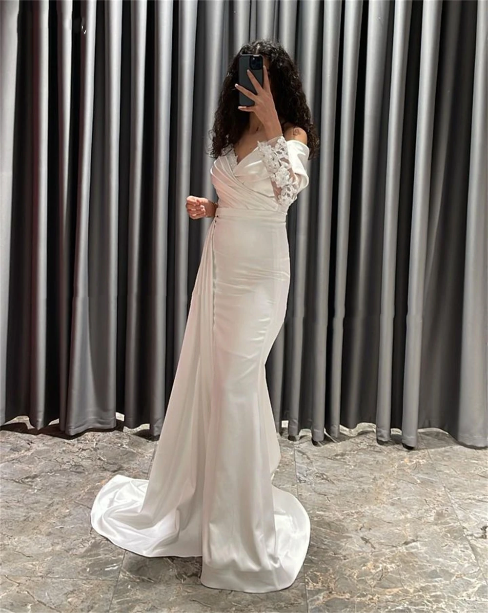 Abiti da sposa a sirena in pizzo Vintage con scollo a v Appliques abiti da sposa senza schienale con maniche personalizzate su misura Robe De Mariee