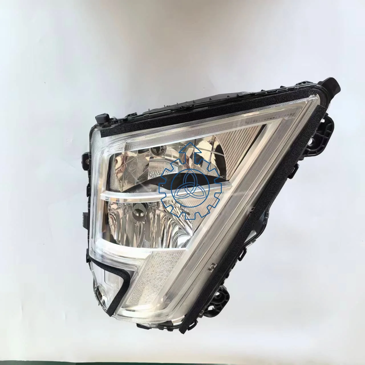 للمصباح الأمامي لشاحنة فولفو FMX، الجانب الأيسر، محرك اليد اليسرى، كهربائي، بدون مصدر ضوء OE: 23752821 23752823