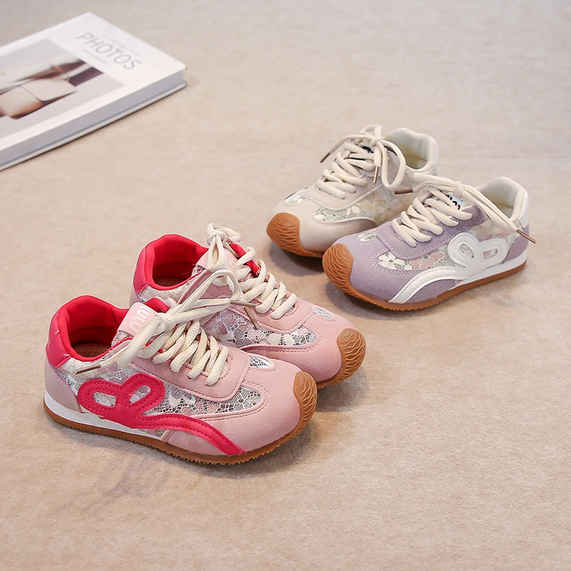 

Новейшие модные кроссовки 2026 года для девочек: дышащие, сетчатые, на шнуровке, в ретро-стиле, для мальчиков и девочек, детская обувь весна-осень