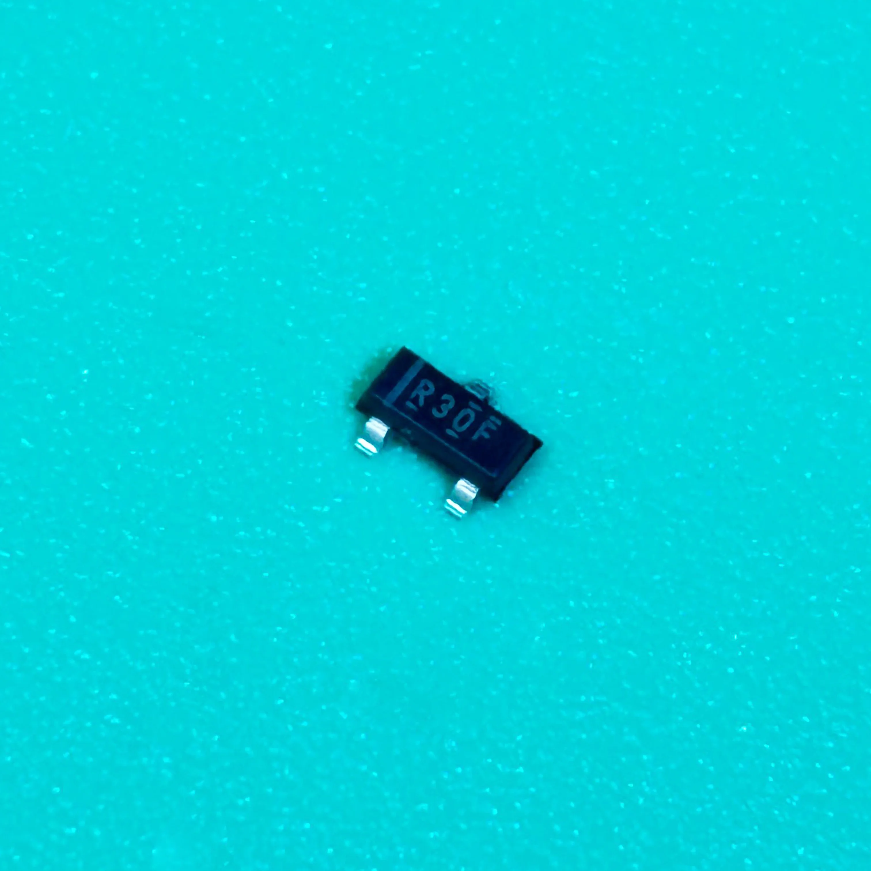 5pc/lot REF3030AIDBZR SOT23 R30F REF3030A IDBZR V-Ref Precision 3V 25mA 3-Pin SOT-23 R3OF REF3030 AIDBZR REF 3030AIDBZR REF3030A