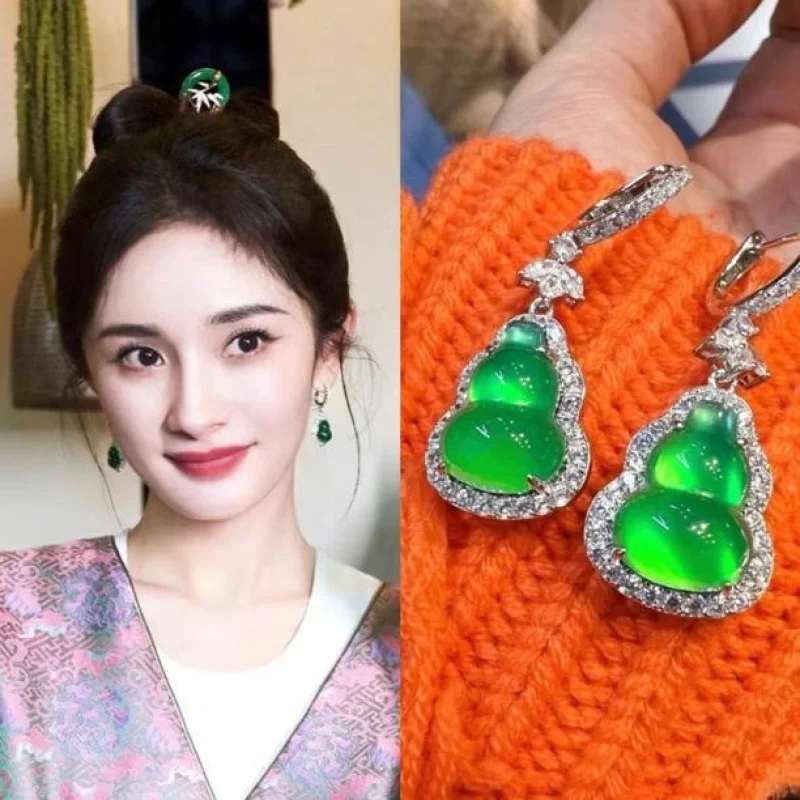 

New-style women, green agate chalcedony gourd-shaped stud earrings, alloy pendant
