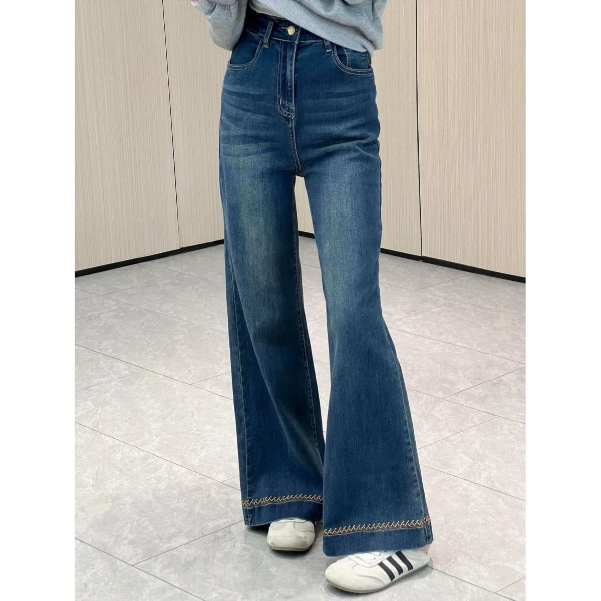 

Slimming High Waist Micro Flared Jeans Women's Embroidered Bootcut Denim Pants Casual Straight Leg Trousers for ort Women