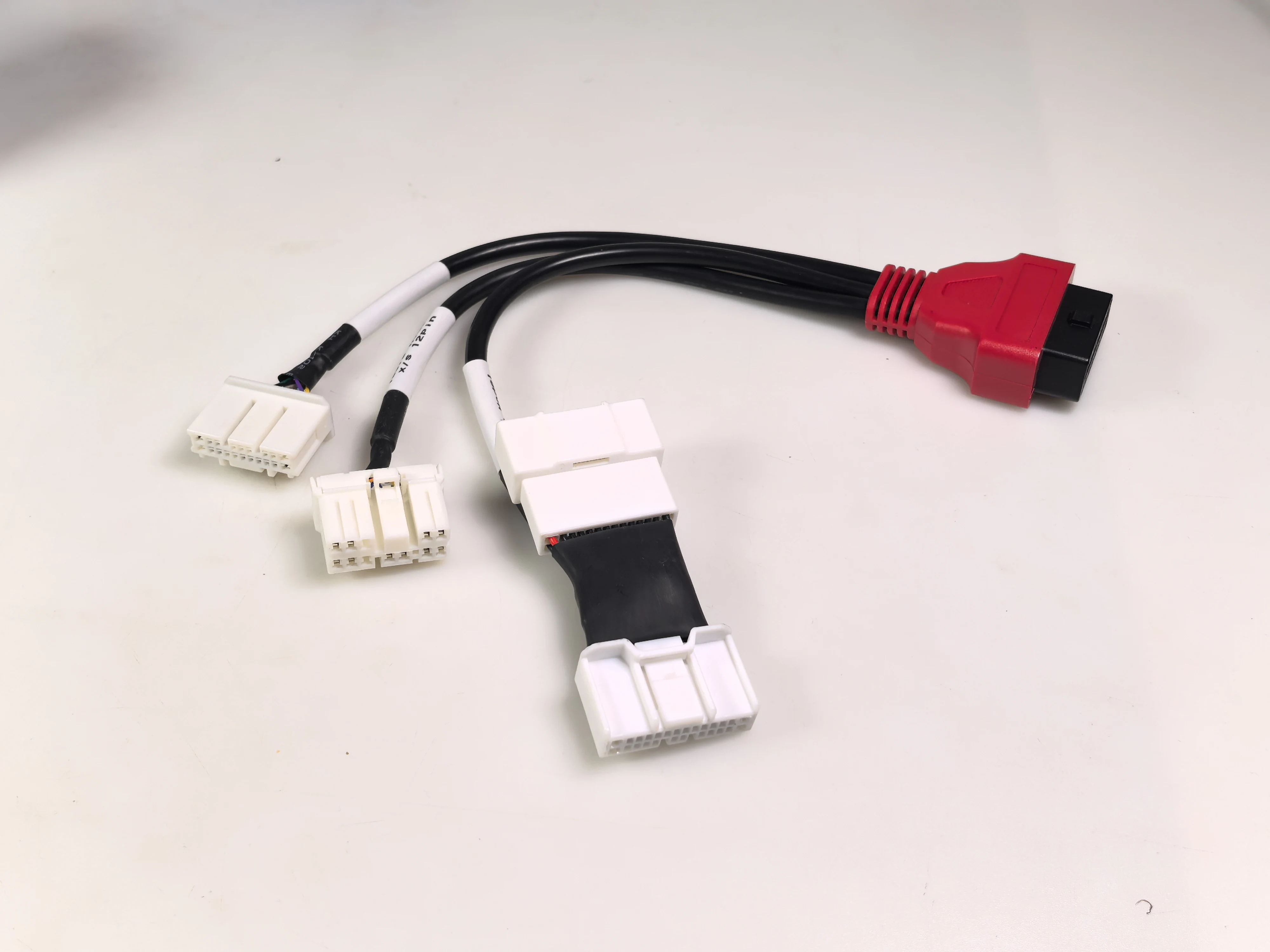For Tesla Model 3 Y/X/S Adapter Cable Connector 1-to-3 Splitter For Autel/LAUNCH Scan Tools Diagnostic Cable 12pin 20pin 26pin