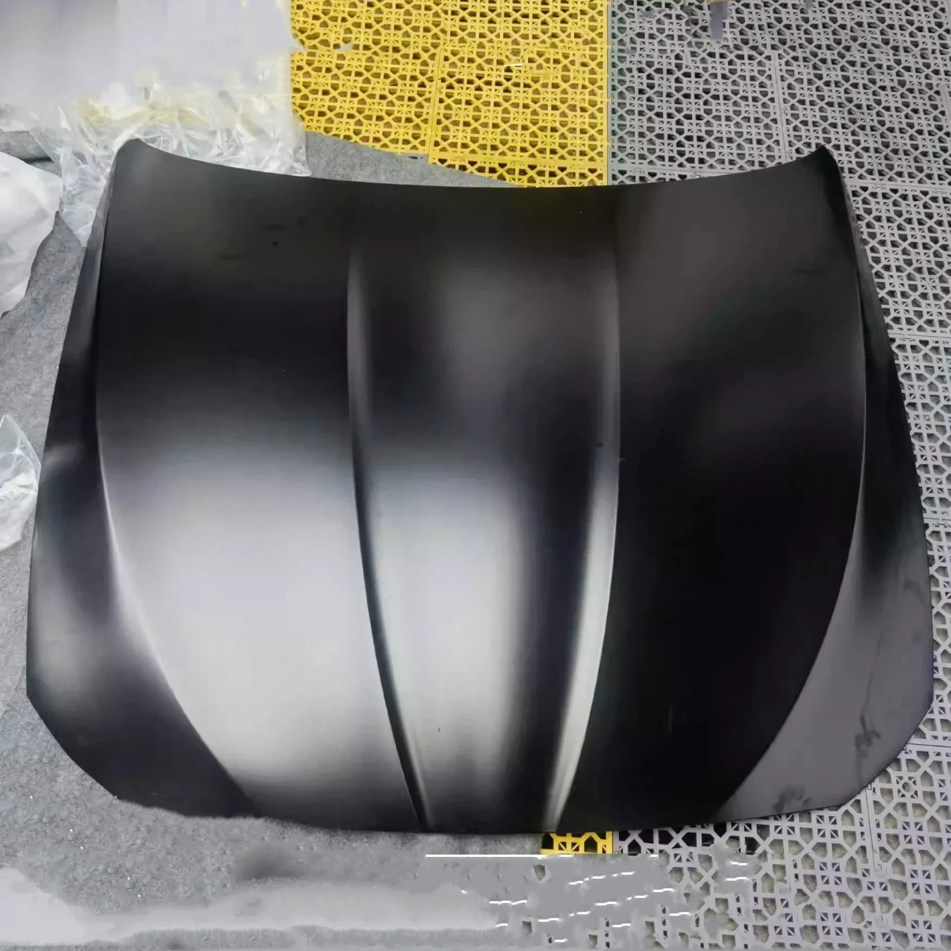 Body Kit Iron Engine Cover Hood for  F18 2014 Light Weight Bonnet Car Accessories