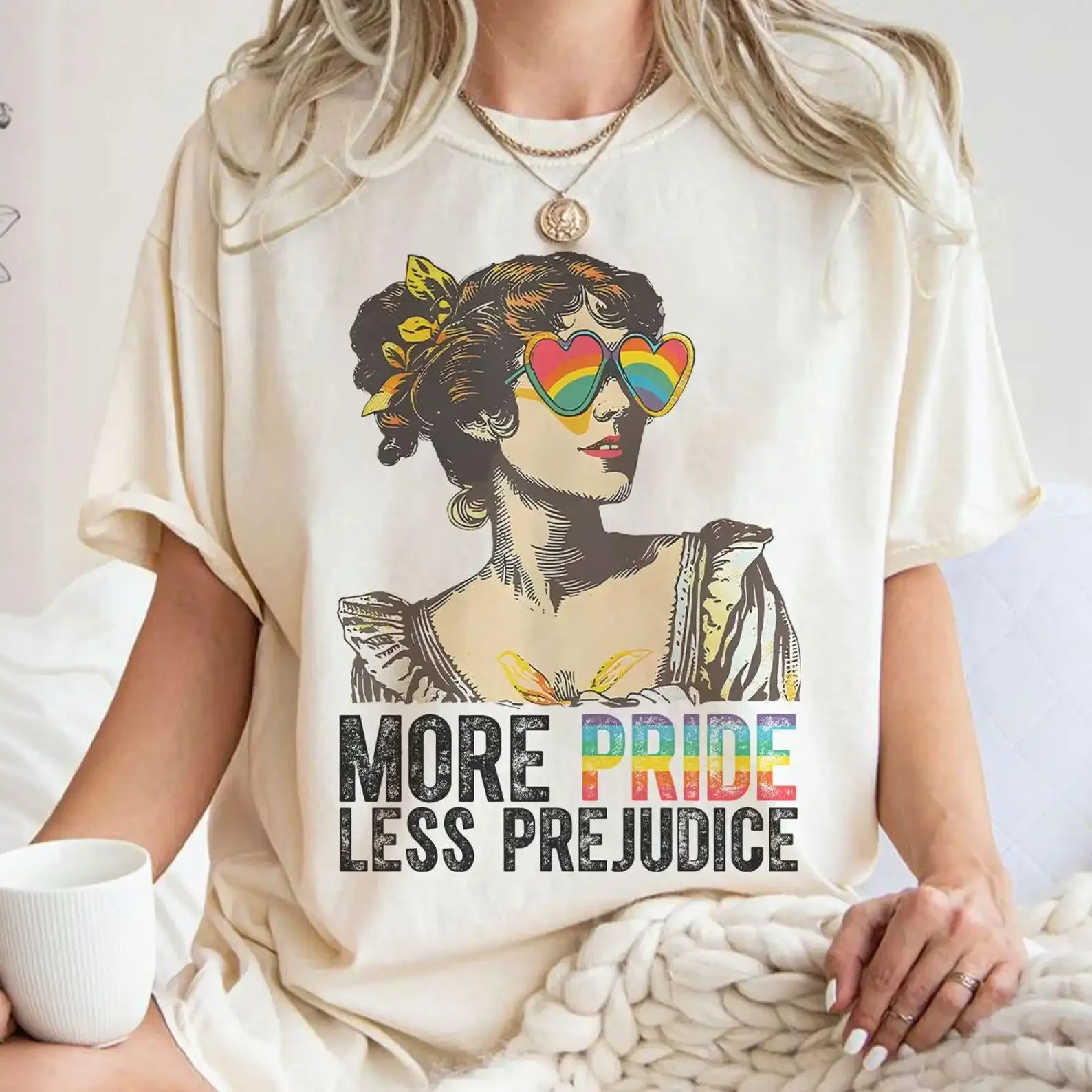 Camiseta de cuello redondo para mujer con estampado de More Pride Less Prejudice, camiseta de verano con estampado de patrones, camiseta de manga corta para mujer