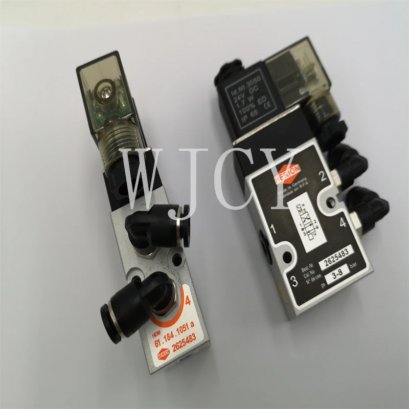 

Free Shipping 2 Piece Valve 61.184.1051 SM52 SM74 SM102 CD102 Machine Parts