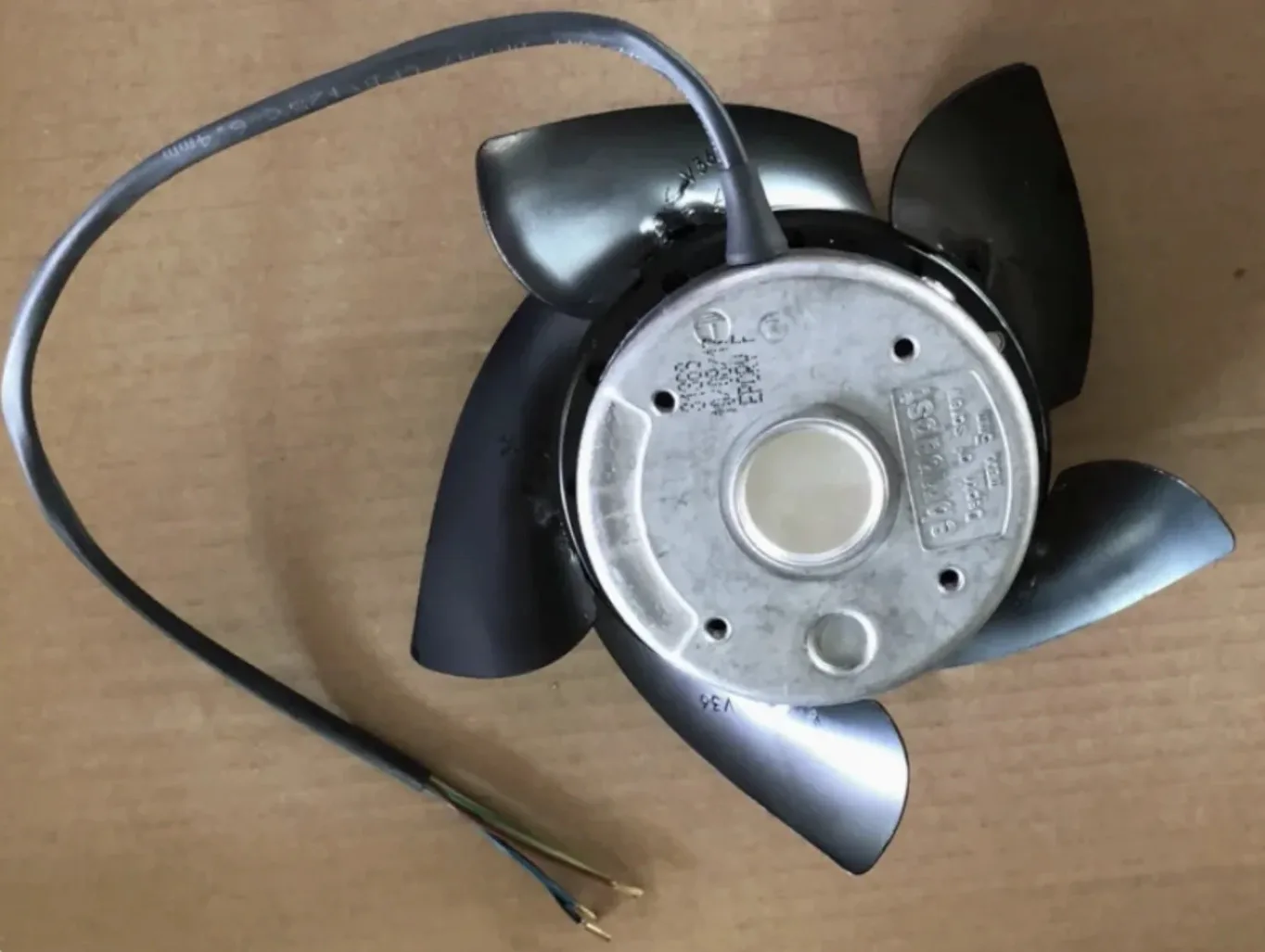 

SX M2D068-BF 400V AC 50/60Hz Axial Cooling Fan