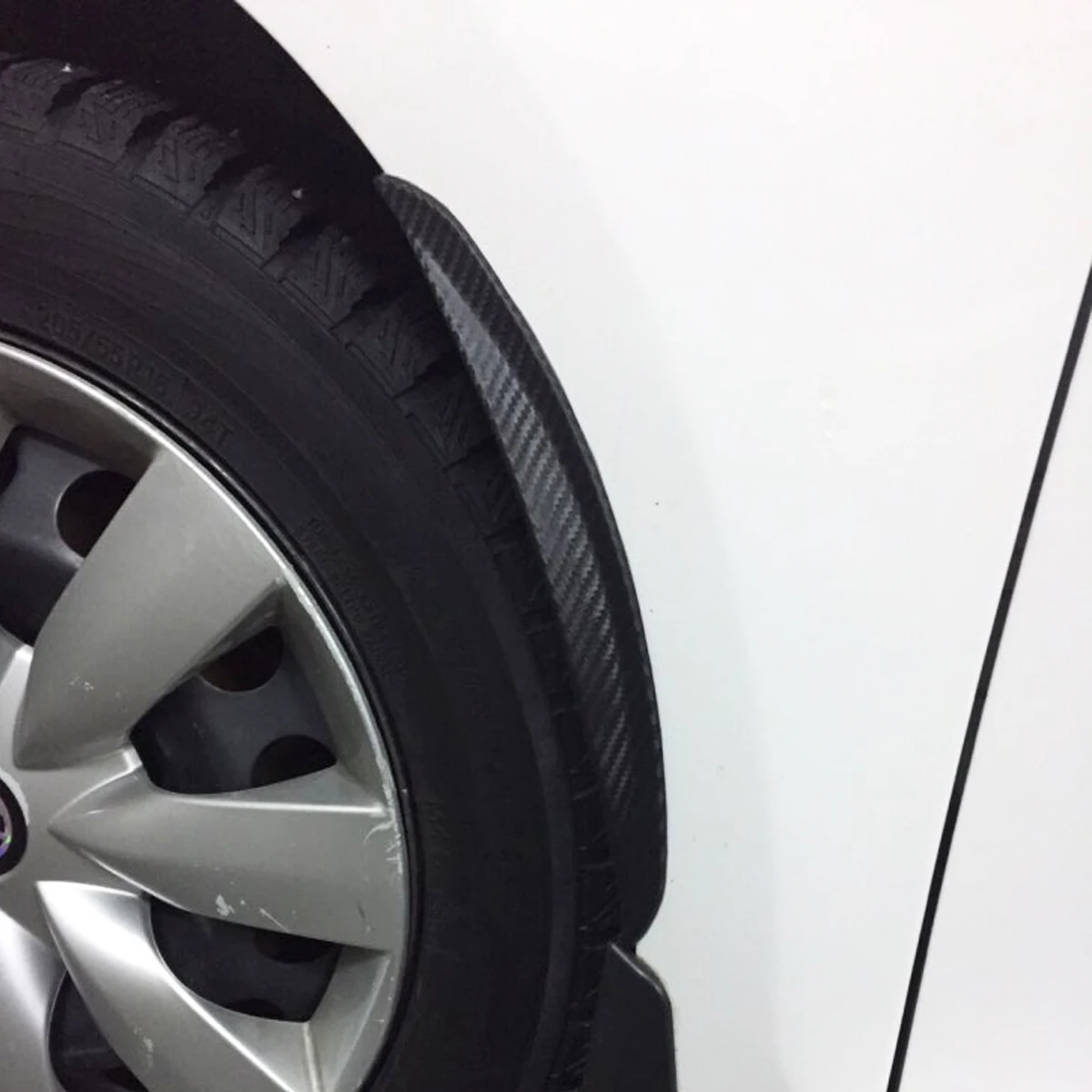 Universal Carbon Fiber Wheel Eyebrow Arch Fender Flares Cover Trim Mudguards Protective Lip Strips Mud Flaps Car Accessories