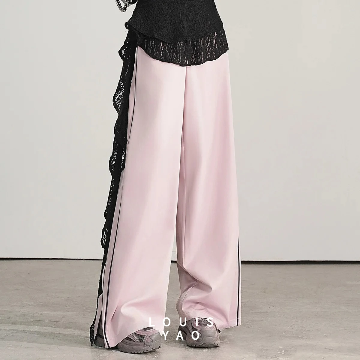 

Брюки прямого кроя LOUISYAO с кружевной отделкой и завязками, летние женские повседневные брюки 2025 года с цветными блоками, двойными полосками и открытым низом
