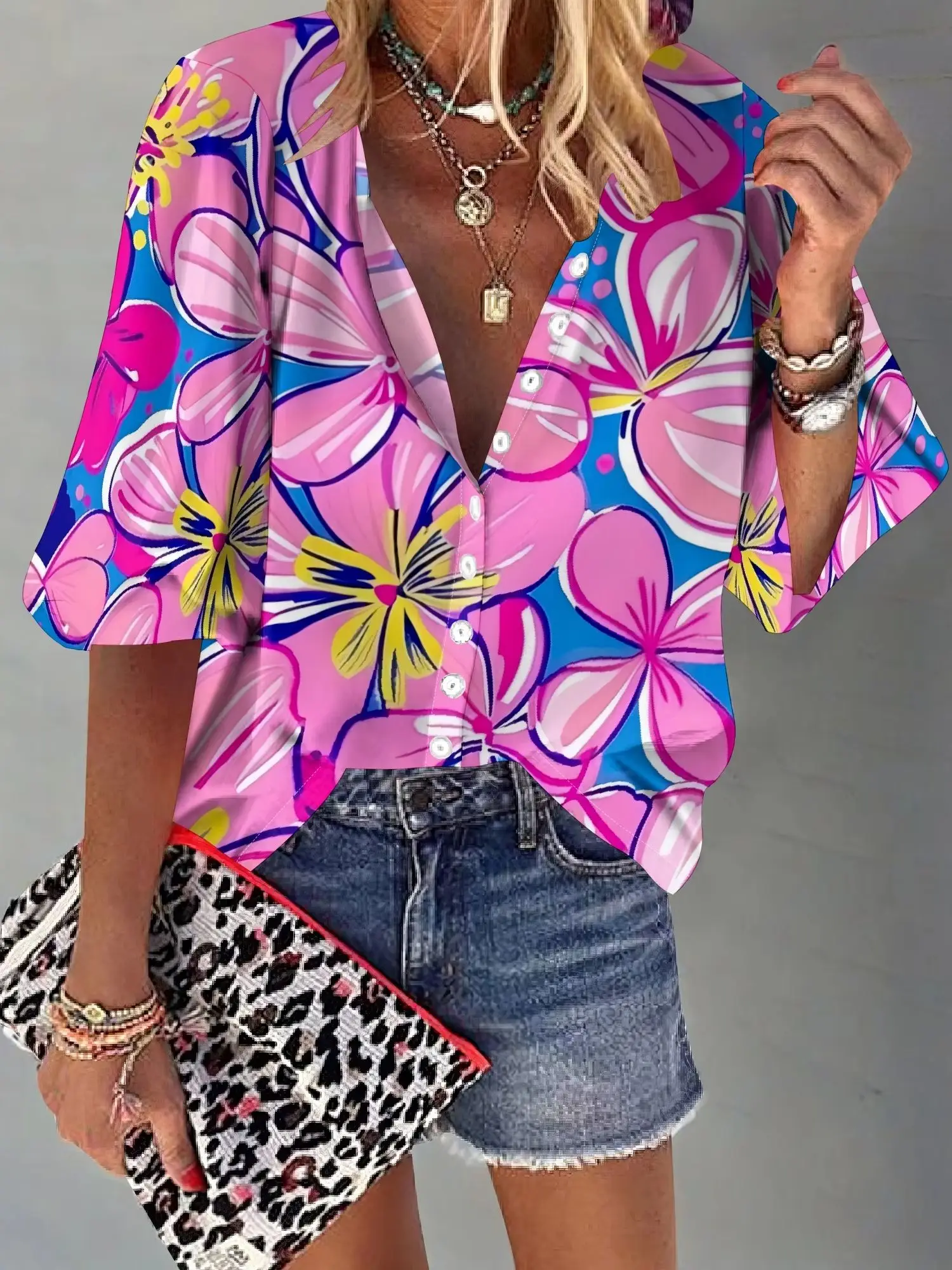 Рисунок 3 - Женские деловые повседневные топы