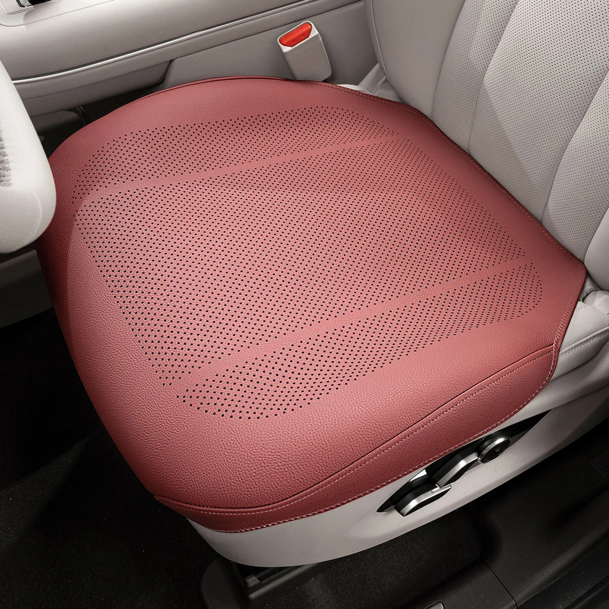 

2025 New Soft Leather Car Seat Cushion Ventilation Breathable Four Seasons Universal Rear Comfortable Seat Cushion Front Seat