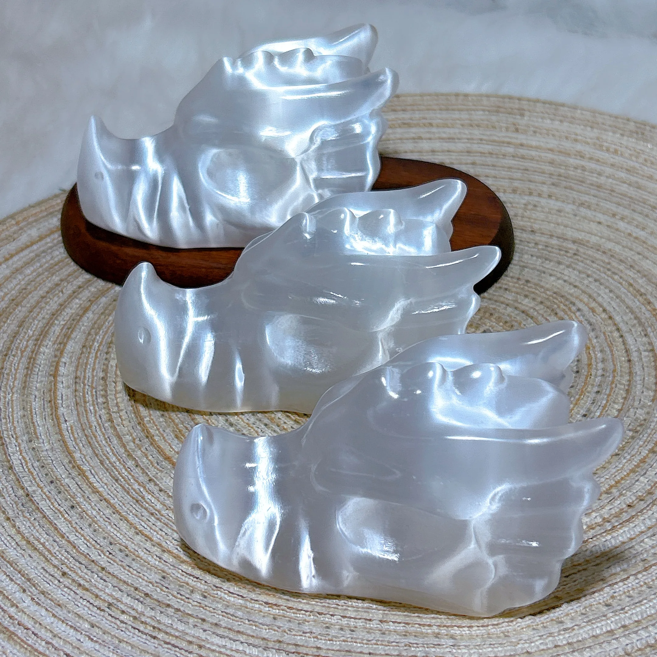 Healing Natural Crystal Flashy Selenite Big Dragon Carving High Quality Gemstones Mineral Home Decorations Room Decor Gift