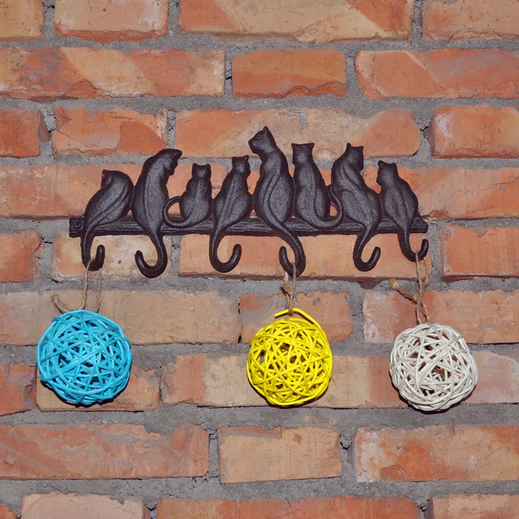 Cast Iron Cat Hooks - European Style Decorative Wall Hangers for Garden, Garment, and Key Storage, Ancient Design