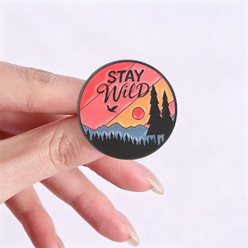 Mountain Wilderness Landscape Emaille-Abzeichen, Natur-Outdoor-Reversnadeln, inspirierende Broschen, Schmuck, Geschenk für Freunde – Detail 8