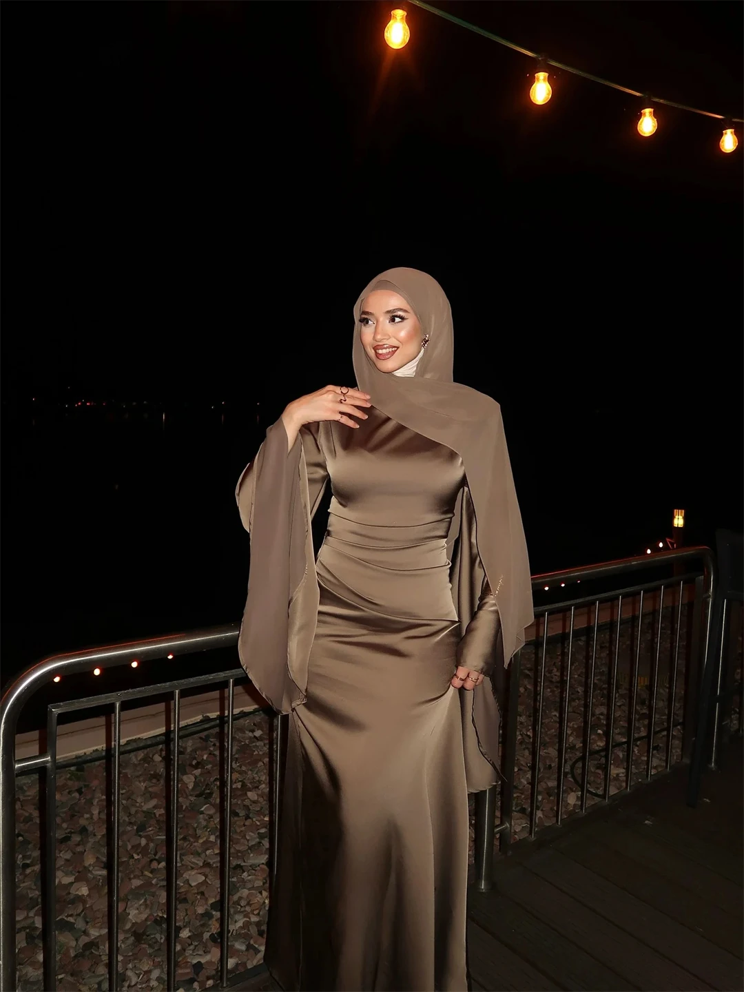 فساتين مناسبة مخصصة من Vows Line 2025 فساتين حفلات أنيقة للنساء فستان سهرة فاخر 2025 رداء سهرة برقبة دائرية