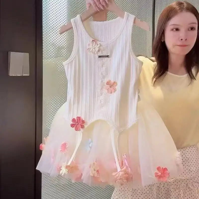 

Girls suit 2025 summer new children's clothing Korean wind girl baby fashion lovely three-dimensional flowers two sets