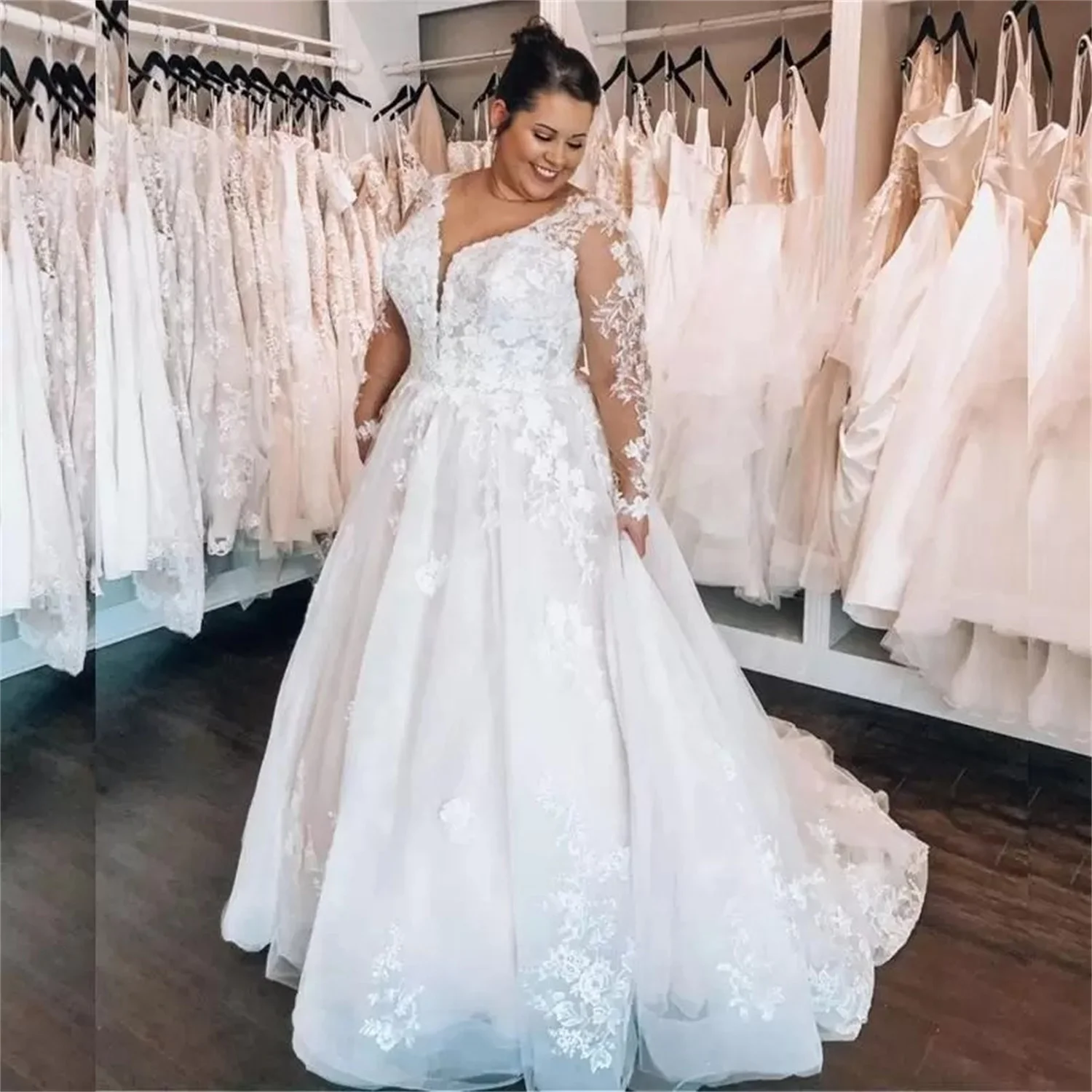 Abito da sposa di grandi dimensioni con scollo a v per le donne 2023 abito da diserbo per la sposa Women2023 abiti da sposa di lusso Amanda Novias Woman Brides