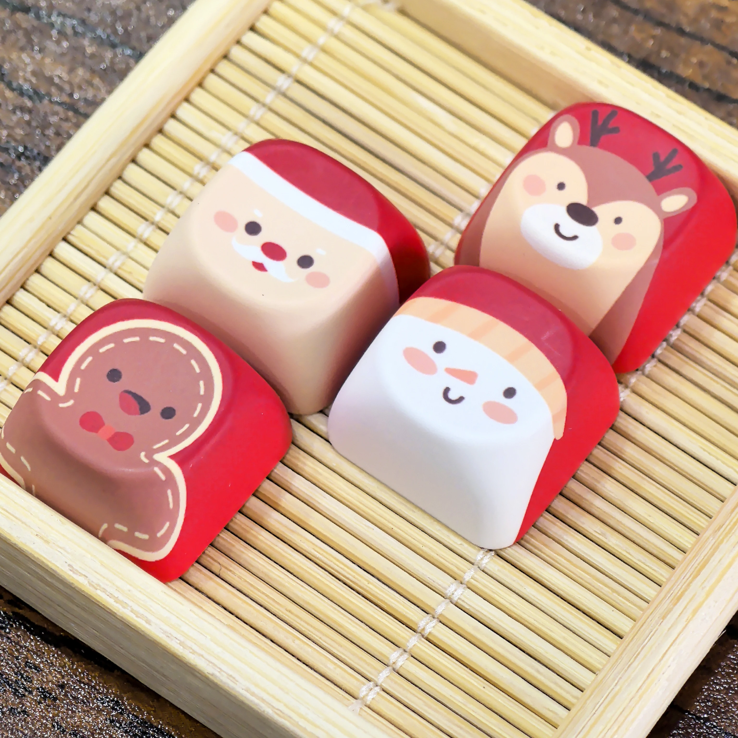 

4Pcs Christmas Keycaps Elk Santa Claus Snowman Red Cute Additional Key Direction Key Diy Personalized Keyboard Keycaps