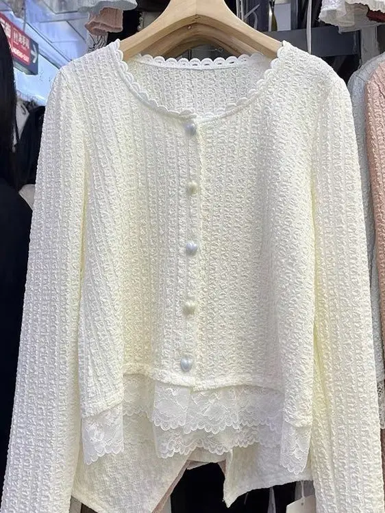 

Unique Beautiful Lace Trim Shirt Spring New Large Size Young Women Slim Long Sleeve Small Top Korean Style Loose Fit round Neck