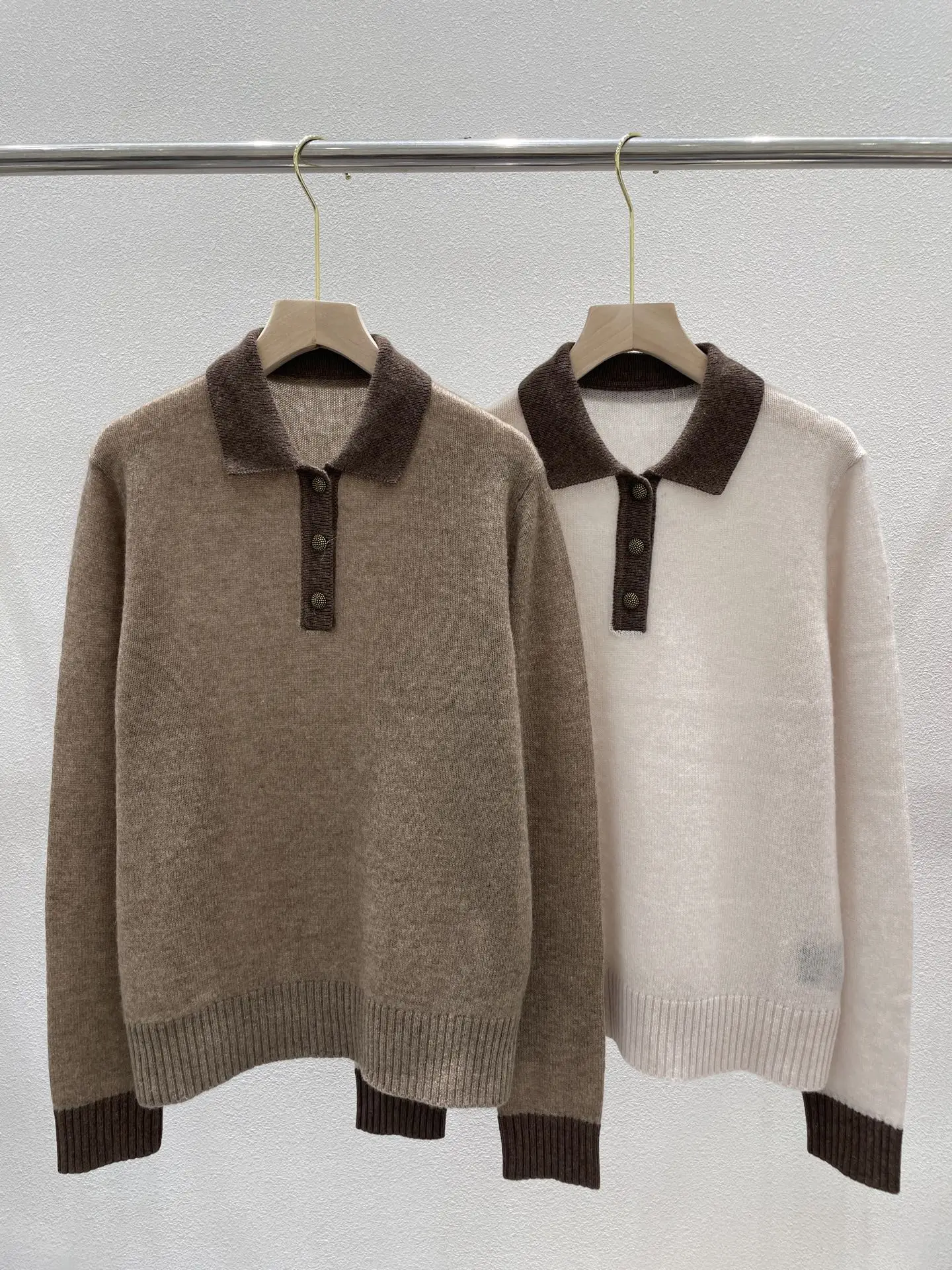 

2025 new style turtleneck contrast-color elegant commuting long-sleeved sweater
