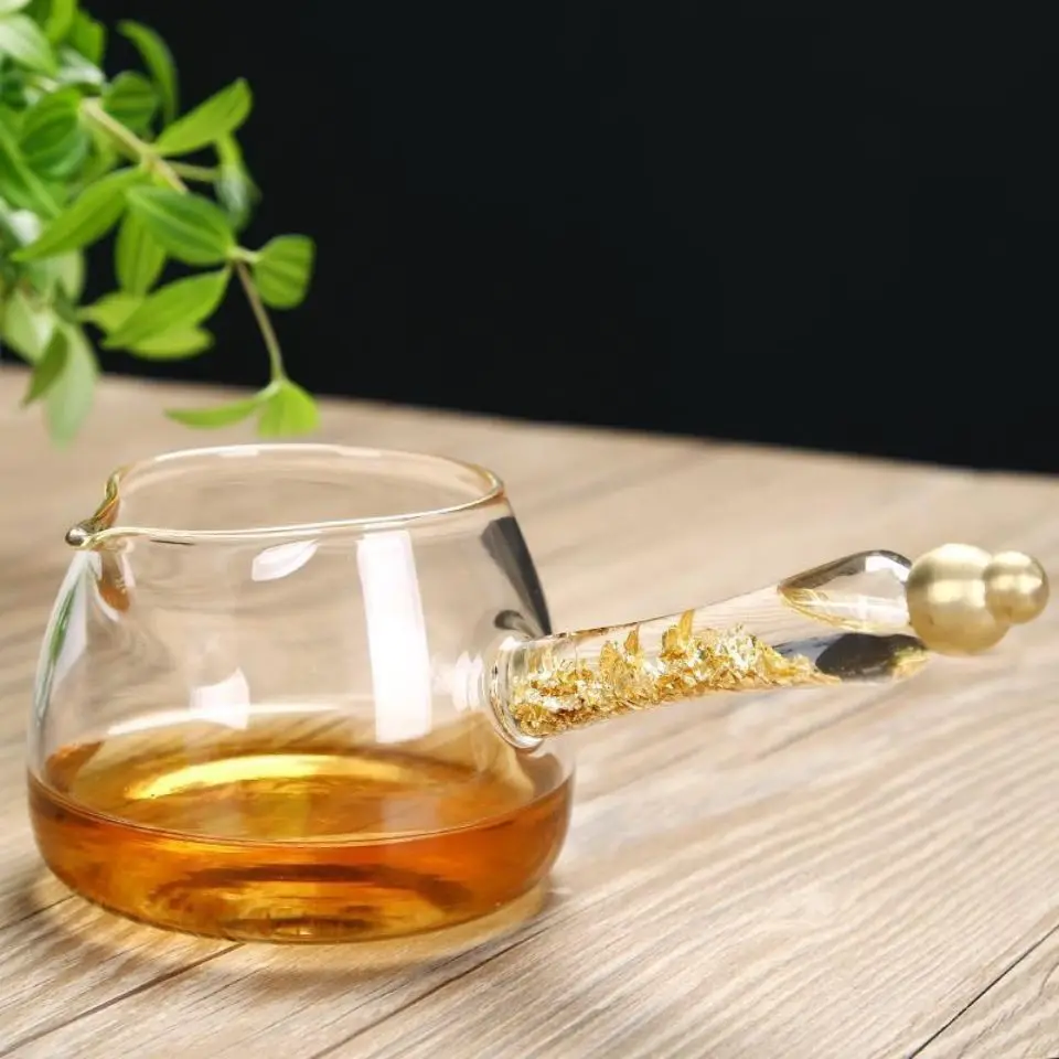 إبريق شاي Gongfu الزجاجي مع مقبض ذهبي مجموعة ملحقات تخمير الشاي من رقائق الذهب