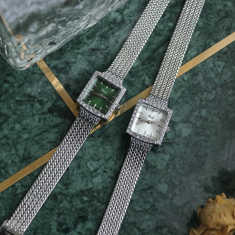 New Women'S Watch Elegant Korean Style, Light Luxury, High-End Feel, Simple Square Quartz Wristwatch, A Creative Gift For Women.