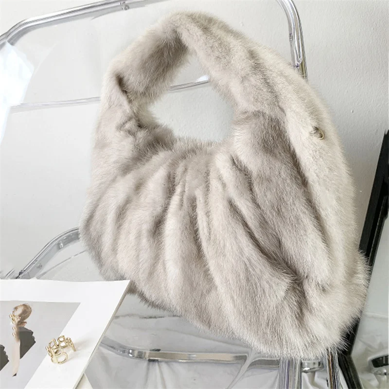 Women\'s Fur Dumpling Bag 2022 Luxury Warm Mink Fur Wrist Bag Women\'s Fashion Cloud Clutch Bag Lovely Women\'s Purse Banquet Bag