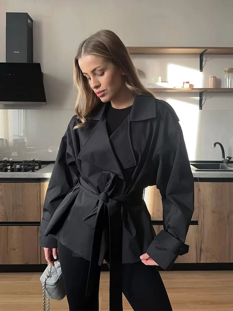 Women's Trench Spring 2026 New Fashion With Belt Short Trench Coats Vintage Women Turn-down Collar Long Sleeves Trench Coats