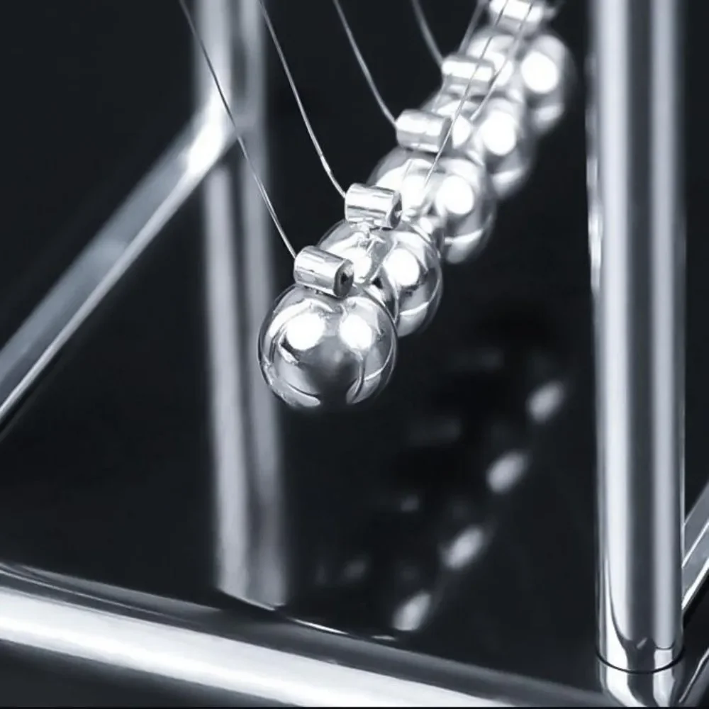 

1PC Popular Cradle Balance Steel Balls General Teaching Supplies Physics Science Pendulum Desktop Toys Home Decoration