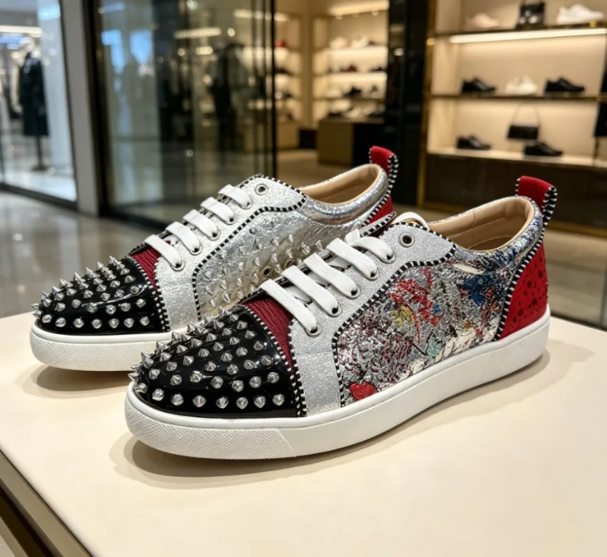 Studded cobra-style board shoes with dense rivets, latex cushioned solid outsole casual sneakers for men women.
