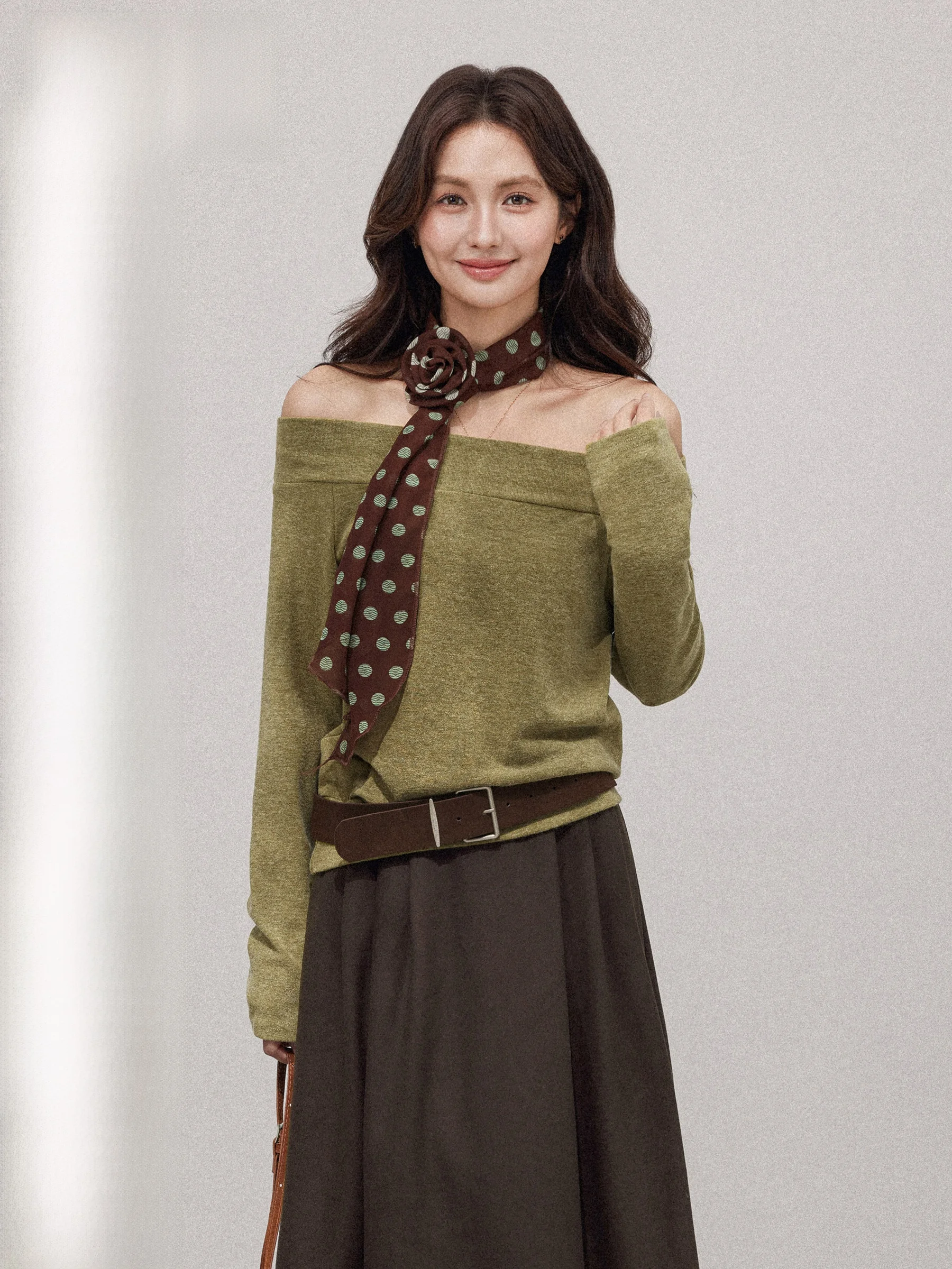 

Женская осенняя футболка с длинным светом в стиле ретро, новинка, уникальный высококачественный топ с открытыми плечами, приятный для кожи дыхание...