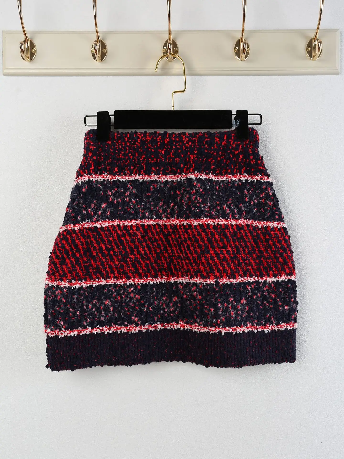 Floral Yarn and Striped Contrast Knitted Skirt Double Button-Embellished Elastic High-Waist Hip-Covering Lady Style A-Line Skirt