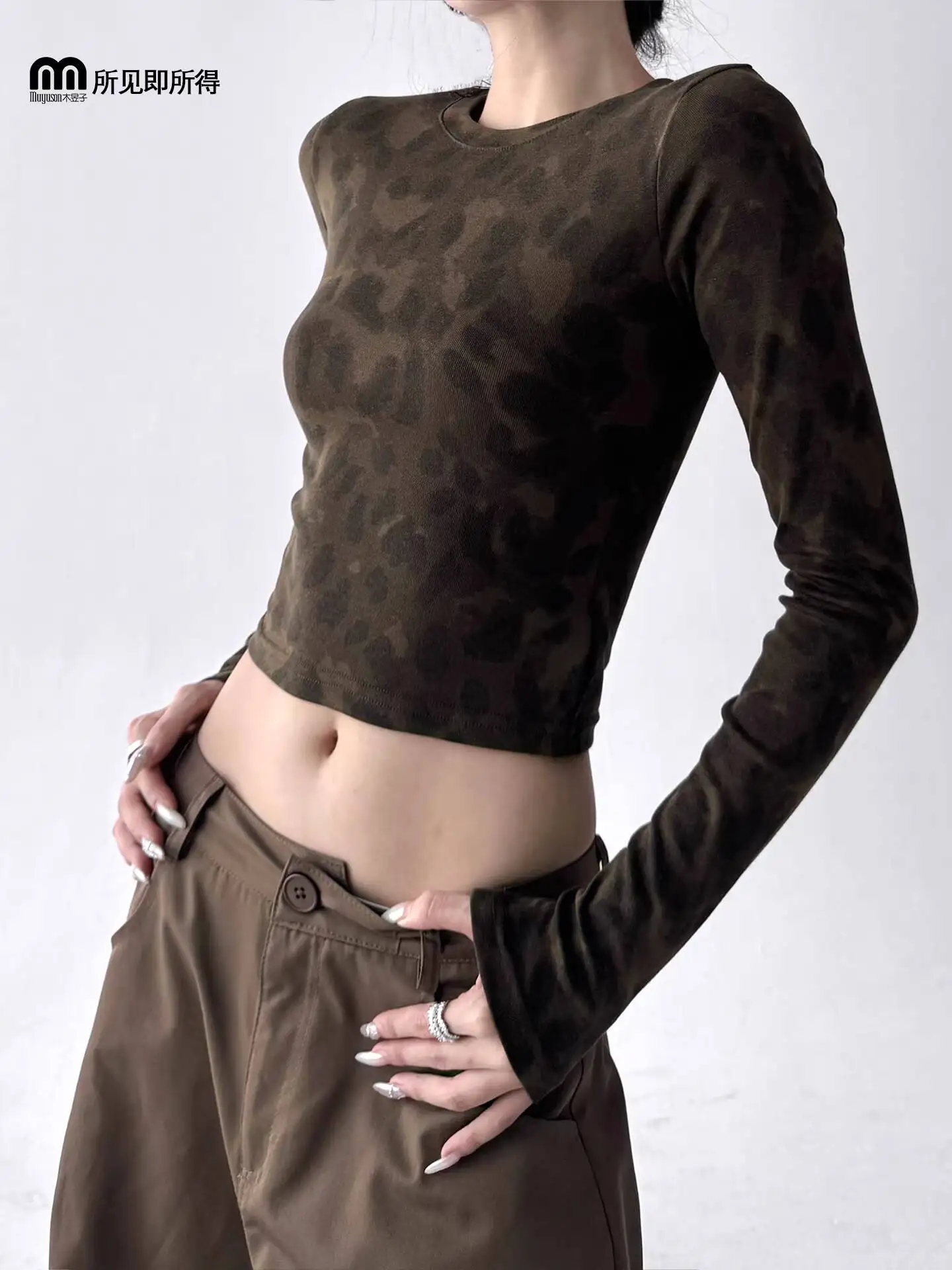 women crop top 2026 Spring Autumn New Women's Leopard Print Long Sleeve T shirt Trendy Slim Fit Crew Neck Cropped E girl Top