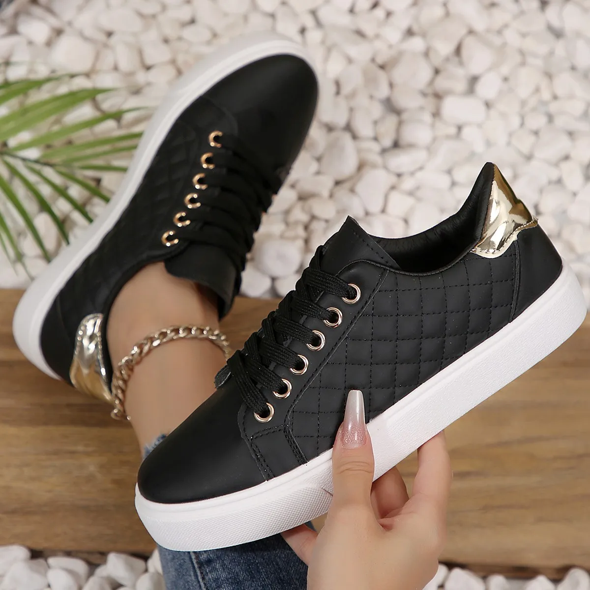 Women's Sports Shoes Fashion Thick Soled Walking Women Spring/Summer Flat Shoes Lace Up Women's Black Running Shoes Hot Selling