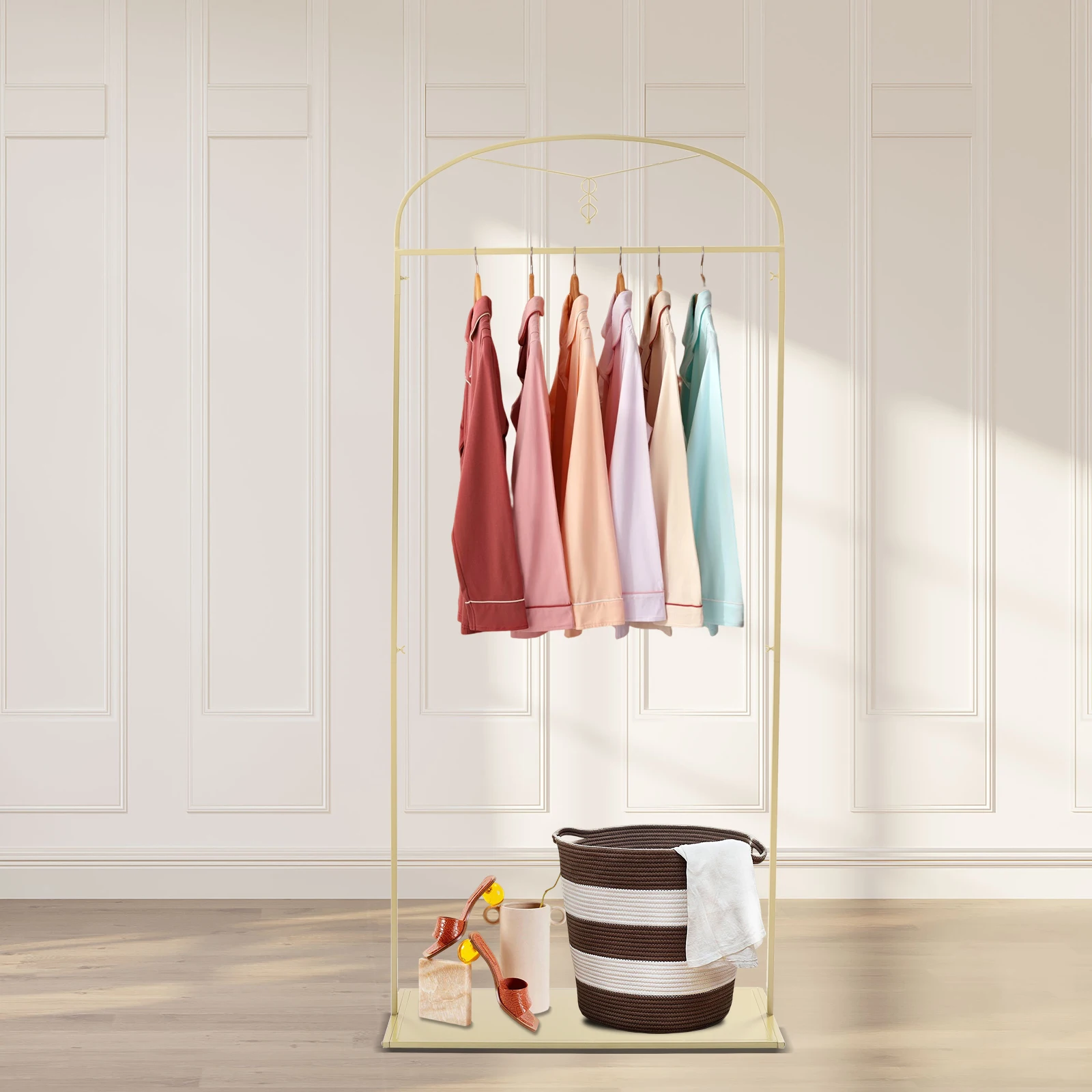 

Metal Coat Stand Multifunctional Clothes Rack Wedding Dress Clothing Display Gold Round Tube Clothes Rack For Boutiques Bedrooms