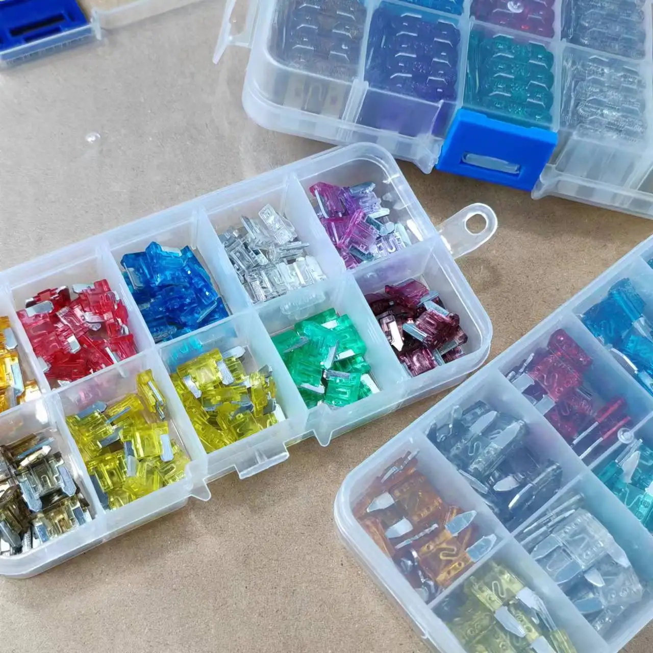 Kfz-Sicherungssatz, 5A-40A, mittelgroße Universalbox, gemischte Verpackung – Detail 12