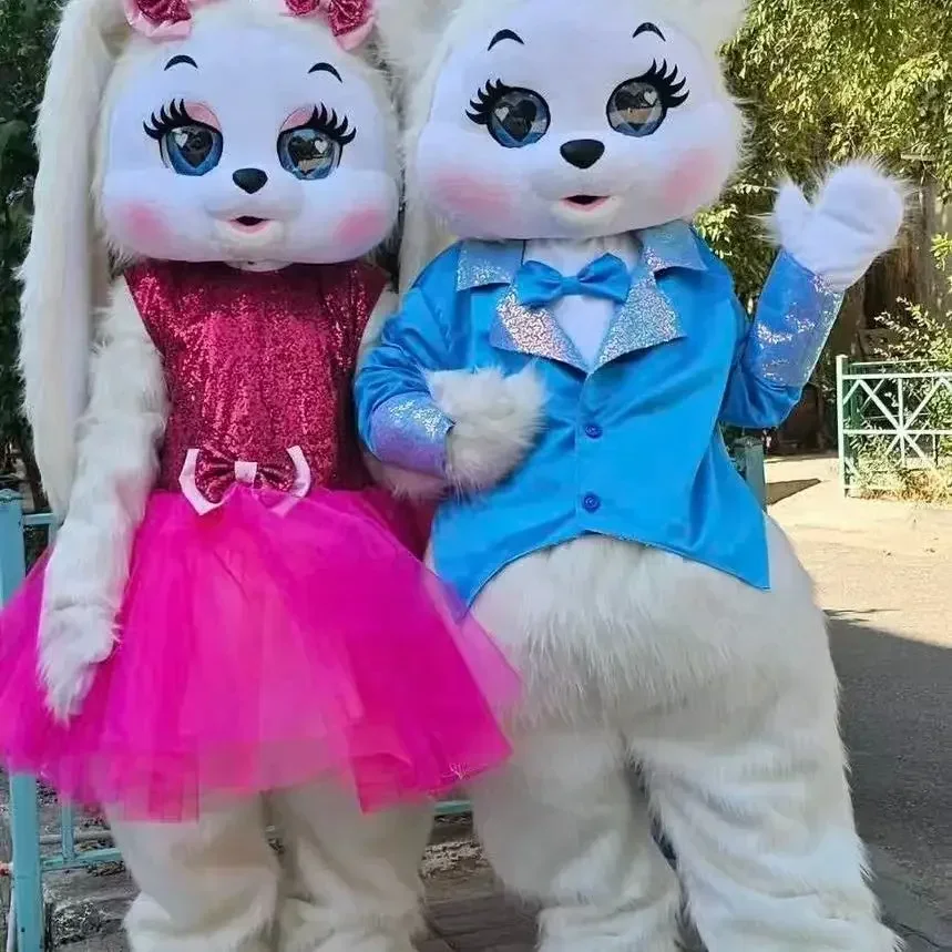 زي التميمة على شكل أرنب وردي للبالغين مع معطف خلفي أزرق على شكل دب أبيض لحفلة كرنفال الهالوين