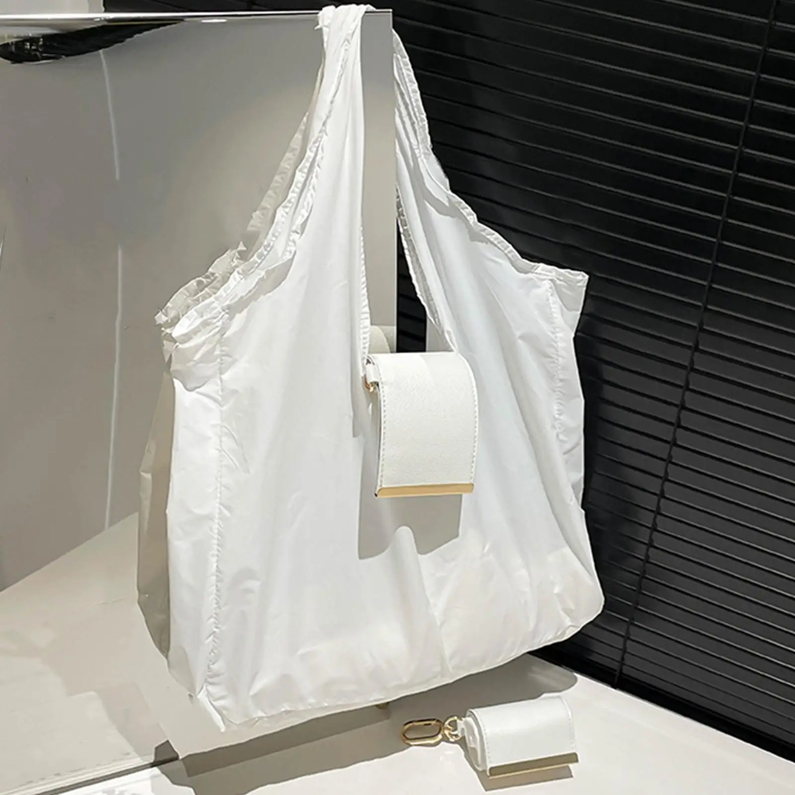 Keychain Tote Bag Reusable Large Capacity Lightweight Foldable Shopping Bag Eco-Friendly Key Ring Expandable Reusable Bag