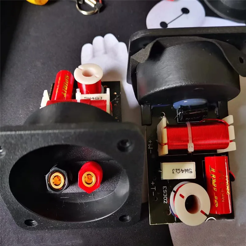 

Speaker Crossover Plastic Speaker Frequency Divider Board Treble Bass Audio Crossover Filters Frequency Distributor