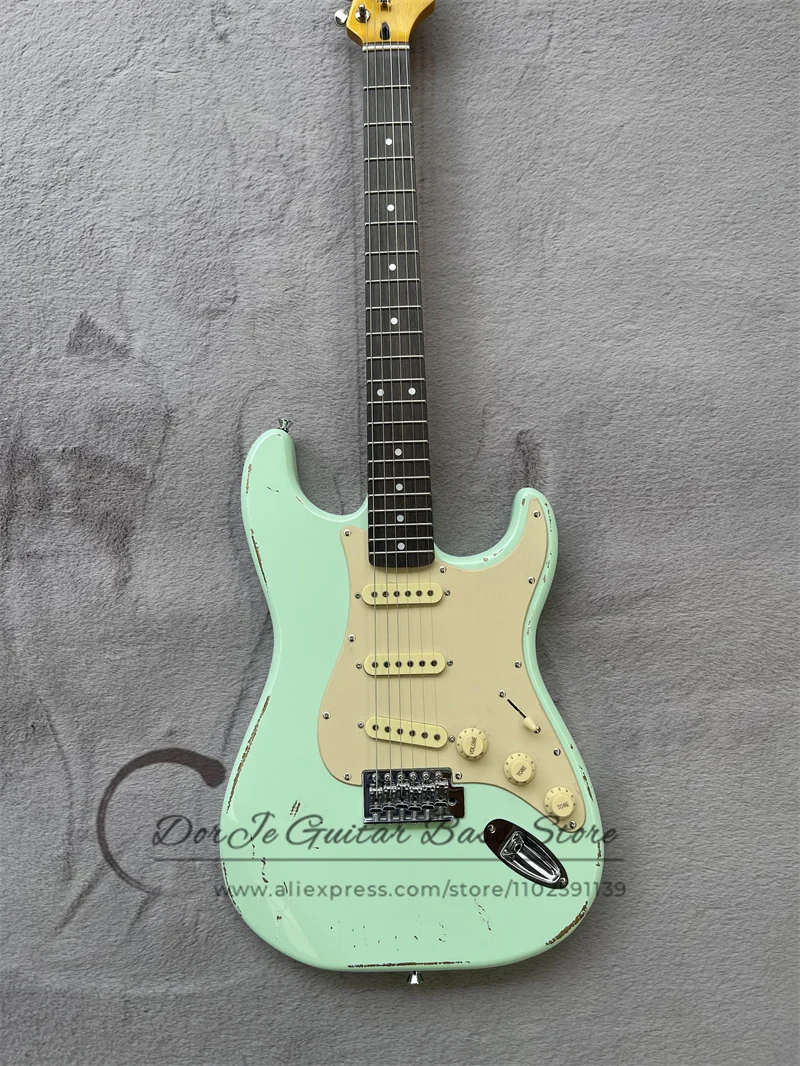 Light Green Electric Guitar Solid Vingate Body Yellow Pickgurad Fixed Bridge Rosewood Fingerboard Maple Neck