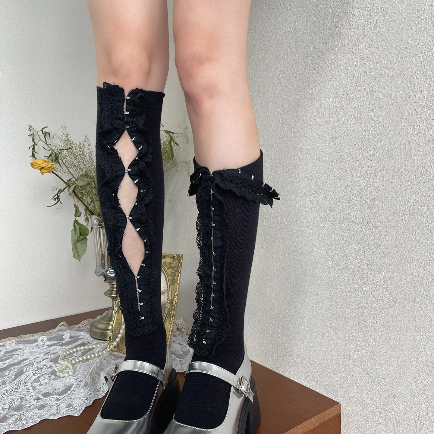 Subculture Y2K Spice Girls Hollow Out Lace Leg Warmers Ladies Punk Style Knee High Socks Party Performance Role Play Leg Warmers - view 4
