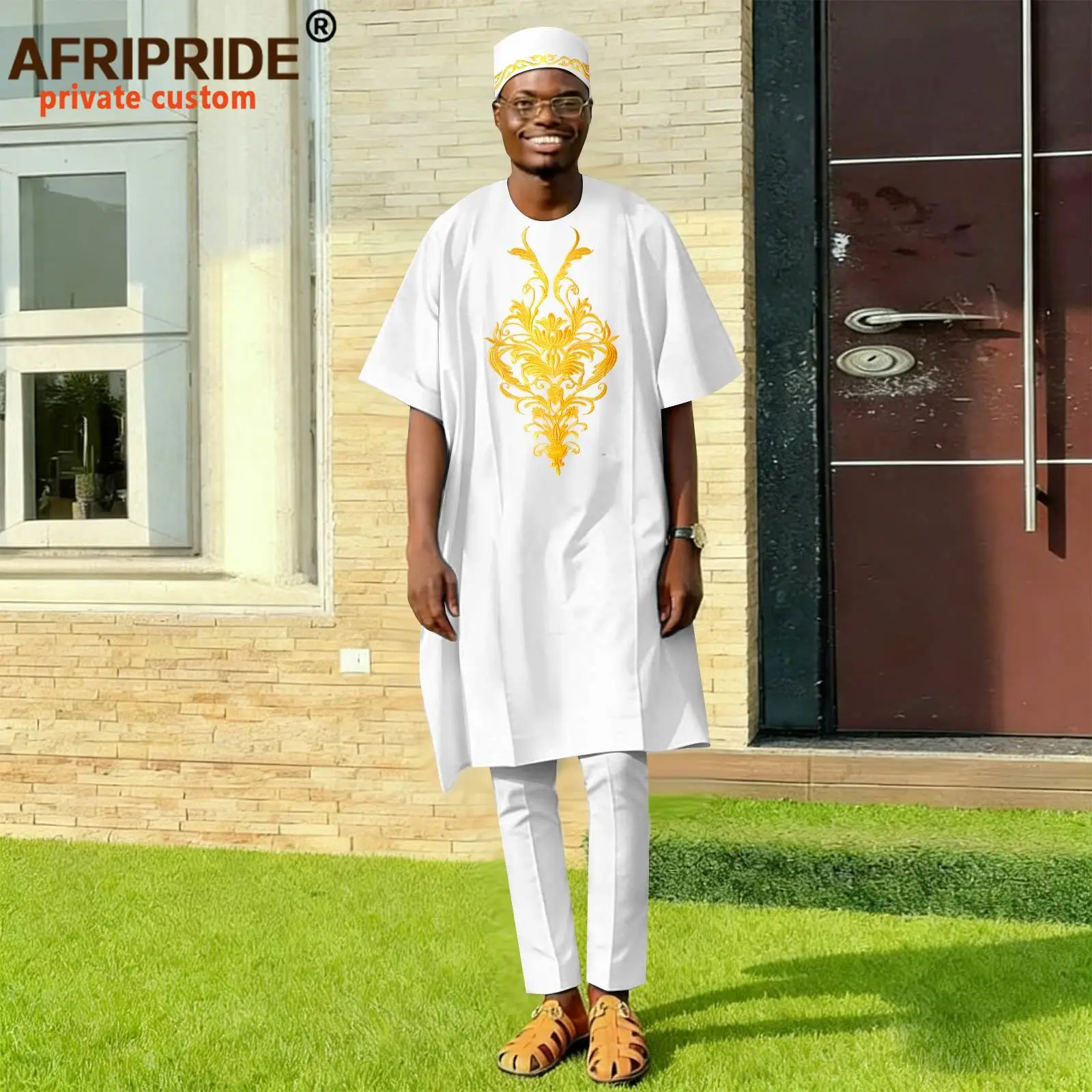 

African Suits for Men Embroidery Short Sleeve Robes Pants and Tribal Hat 3 Piece Set Dashiki Outfits Traditional Attire 2616004