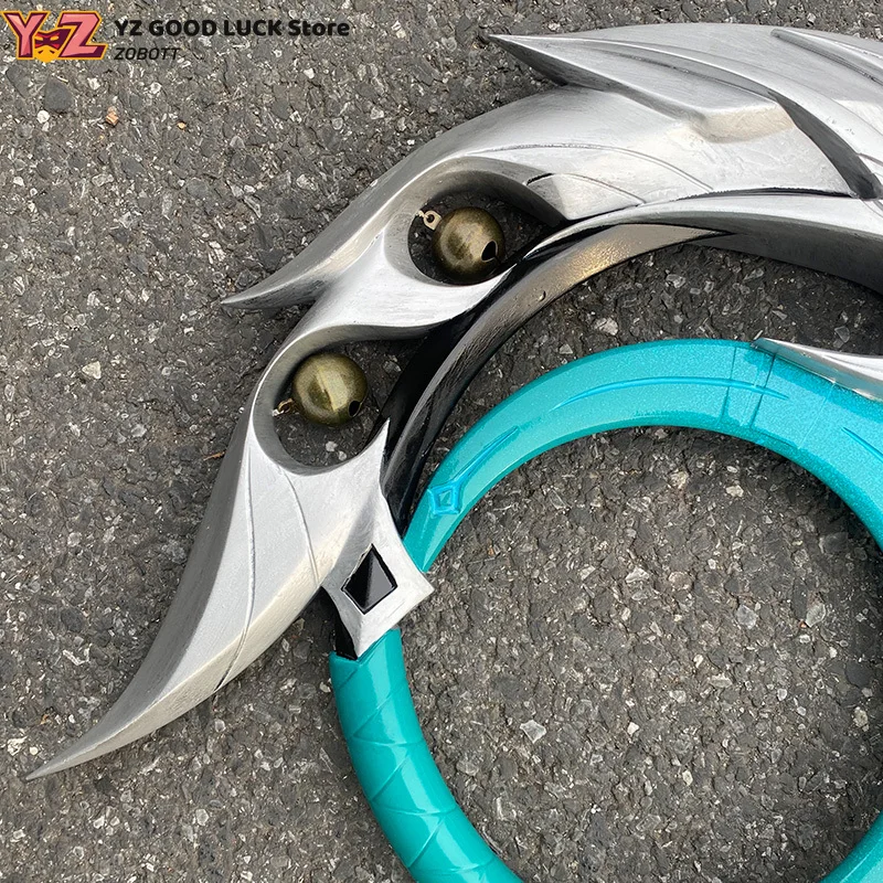 متوفر في المخزون Lan Yan دعائم تنكرية لانيان ليو فتاة جديدة Wea-pon شفرة يدوية Genshin تأثير الاشياء نموذج عيد الهالوين