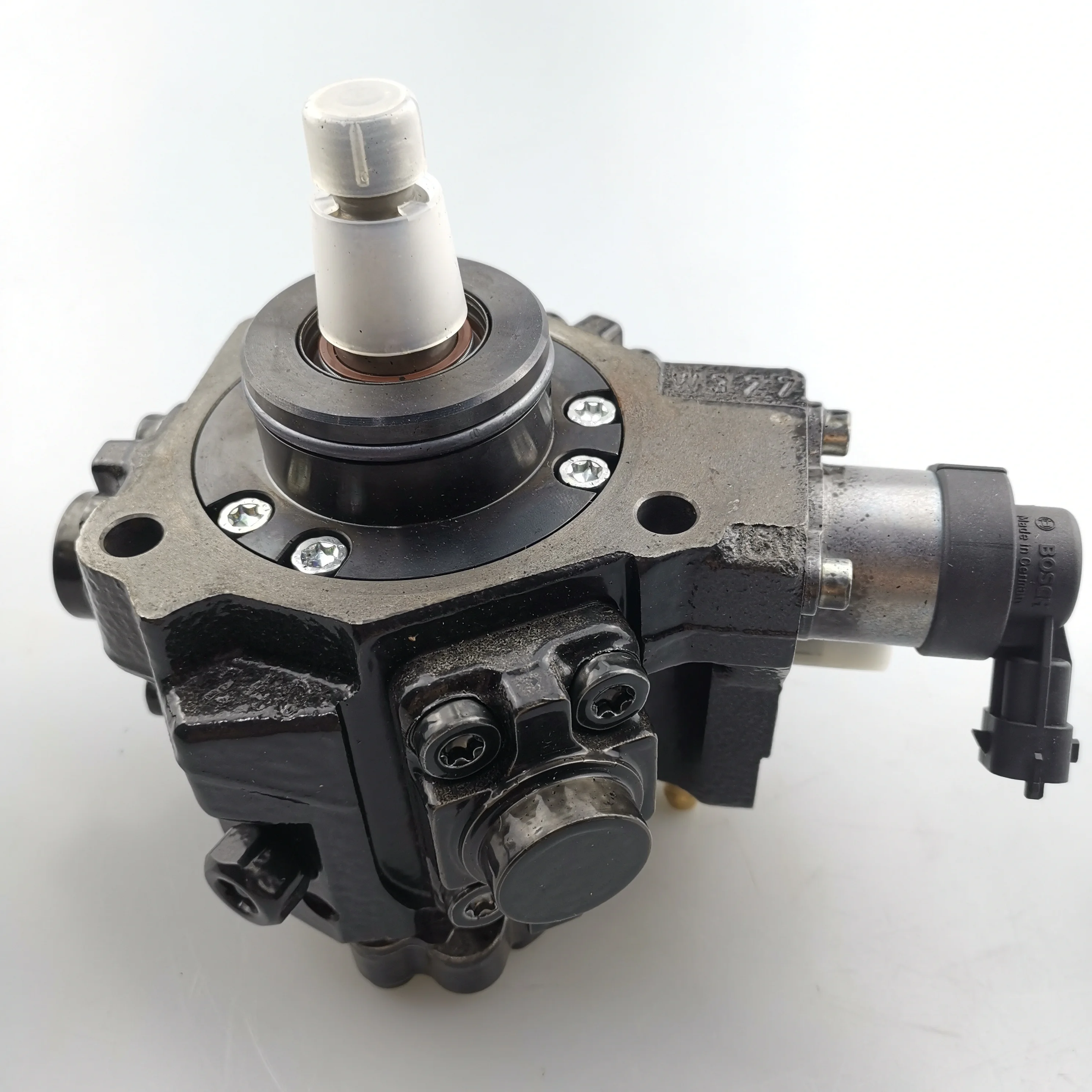 

SAIC MAXUS T60 V80 Original High Pressure Oil Pump C00014611