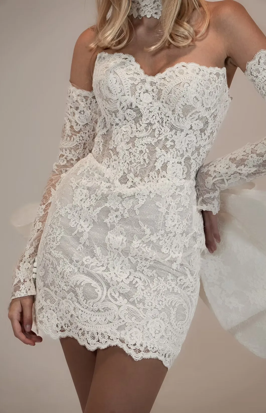 أماندا فستان أبيض مخصص بدون حمالات وأكمام مكشوفة الظهر للحفلات الراقصة دانتيل زهور فيستدوس دي نوش تنورة صغيرة سهرة رسمية 2025 #2