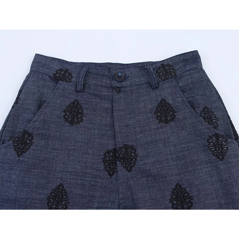 YENKYE جديد 2025 سراويل نسائية عالية الخصر مطرزة بنطال ذو قصة أرجل واسعة وجيوب رقعة سراويل نسائية غير رسمية عتيقة بنطلونات دي موهير