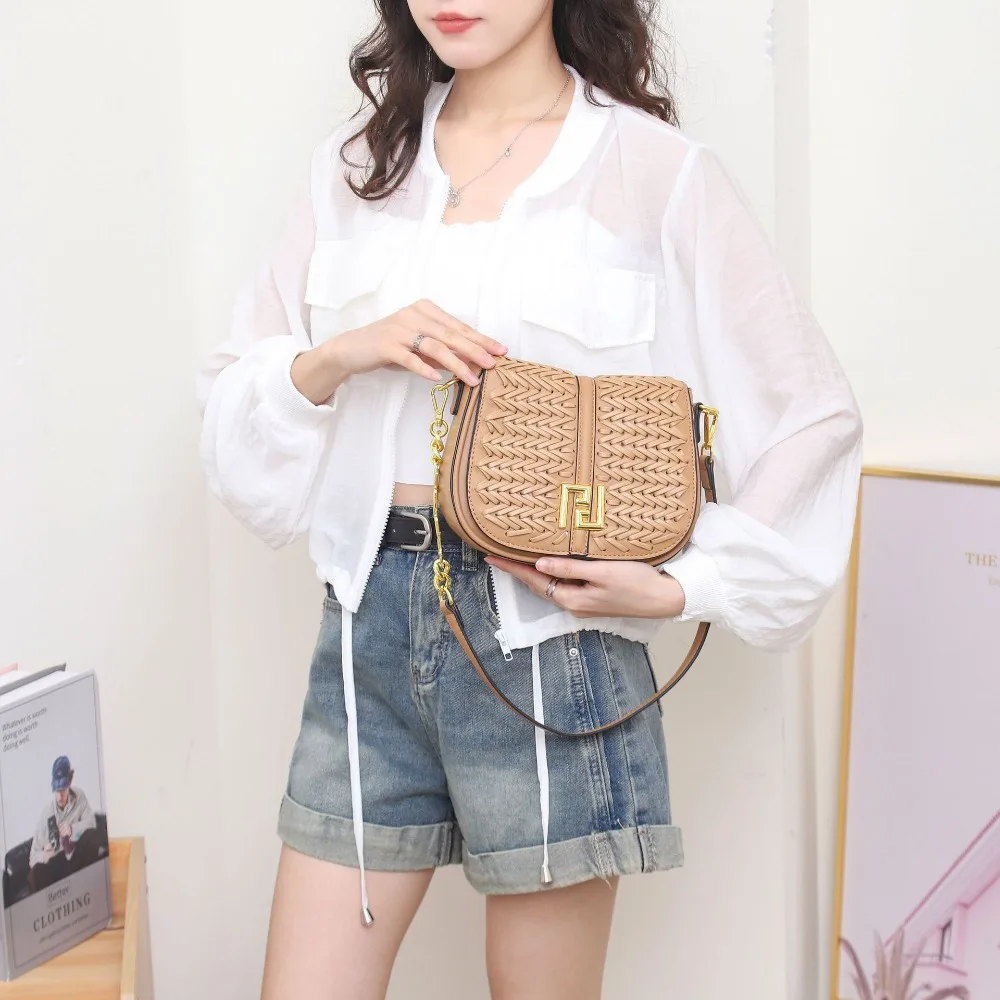 

​ ​ Новая французская тканая сумка под мышками, модельерская сумка через плечо с буквенным принтом ​ ​