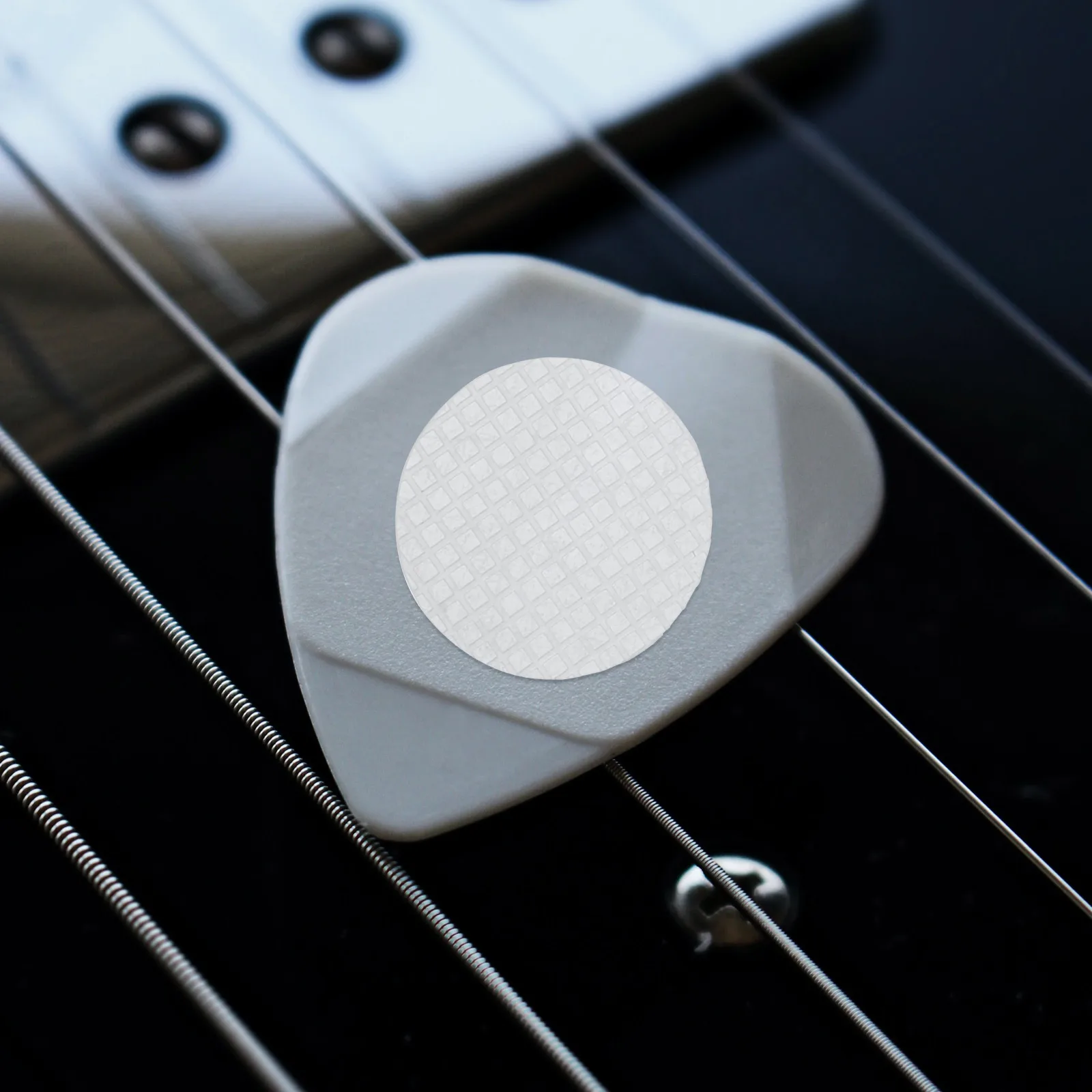 

20 White Guitar Anti slip Gaskets Picks Holder Silicone Grip Enhancer for Acoustic Pick Guards Adhesive Accessories